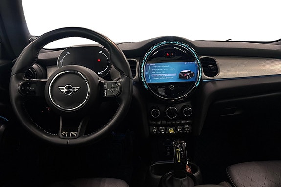 MINI Cooper SE 8 of 18
