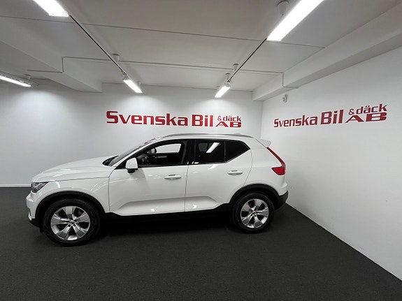 Volvo XC40 8 of 22