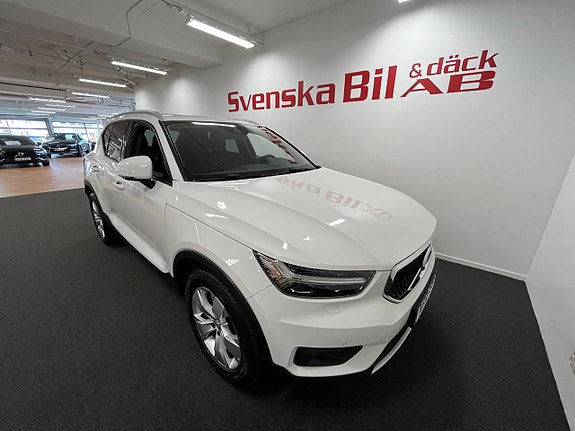 Volvo XC40 3 of 22