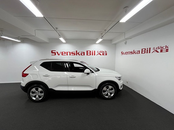 Volvo XC40 7 of 22