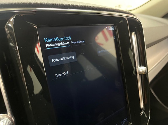 Volvo XC40 15 of 22