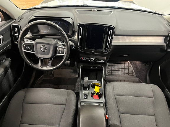 Volvo XC40 19 of 22