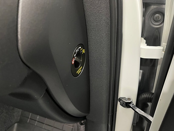 Volvo XC40 17 of 22