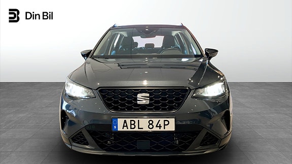 Seat Arona 4 of 12