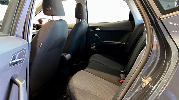 Seat Arona 11 of 12