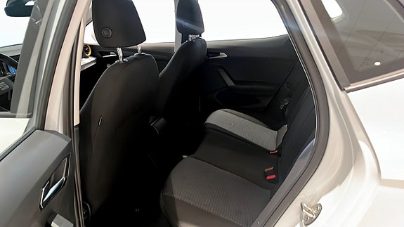 Seat Arona 10 of 11