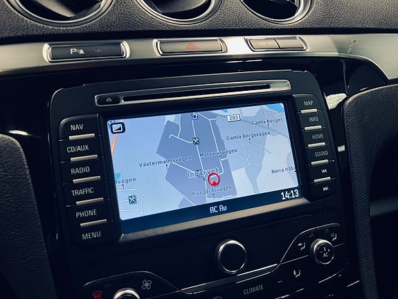 Ford S-MAX 18 of 26