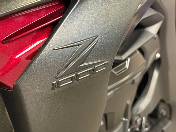 Kawasaki Z1000 Sugomi Edition 8 of 12