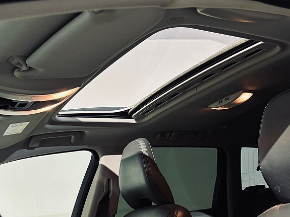 Volvo XC70 23 of 23