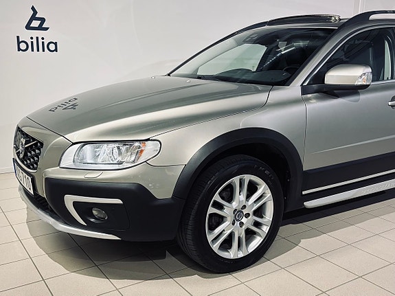 Volvo XC70 2 of 23