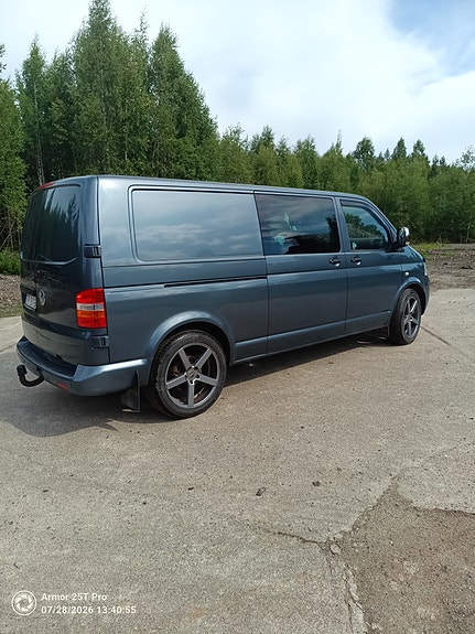 Volkswagen Caravelle 4 of 7