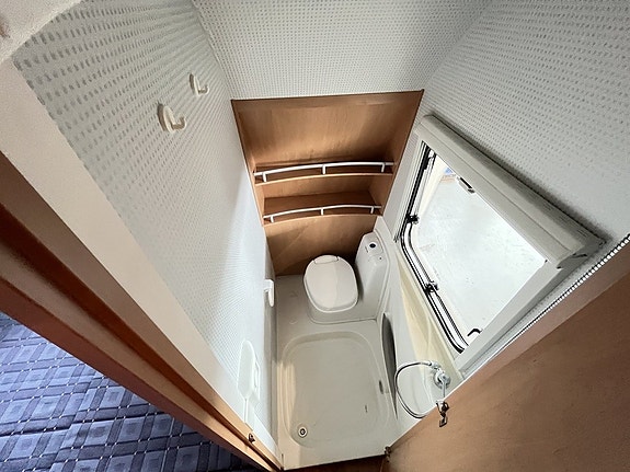 Knaus SÜdwind 500 / Barnkammare / 1370kg / 995kr/mån / 16 of 16