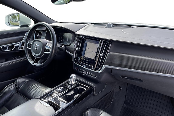 Volvo S90 17 of 30