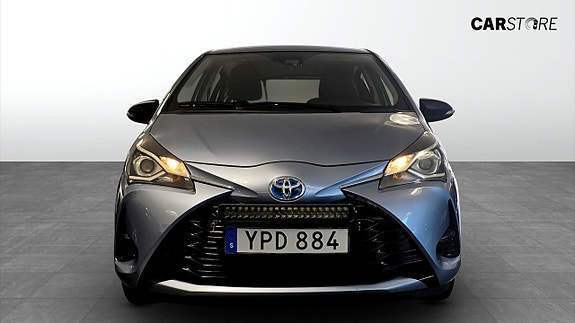 Toyota Yaris 8 of 15