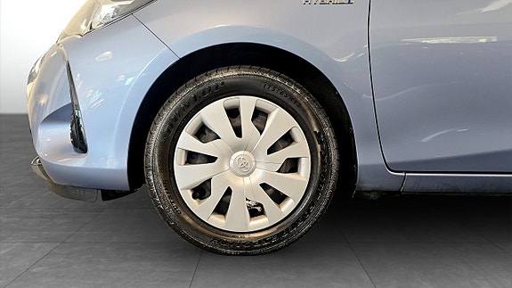 Toyota Yaris 9 of 15