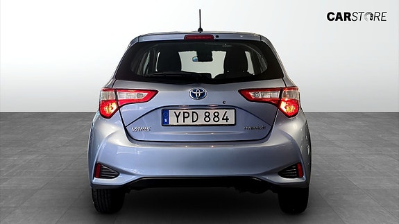 Toyota Yaris 7 of 15