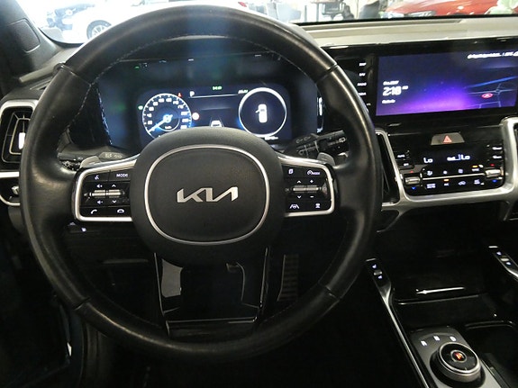 Kia Sorento 16 of 26