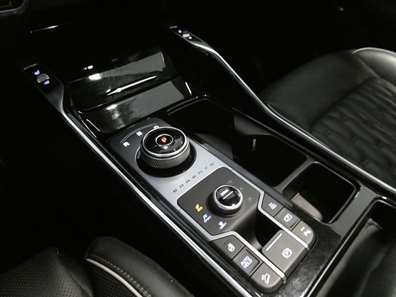 Kia Sorento 18 of 26