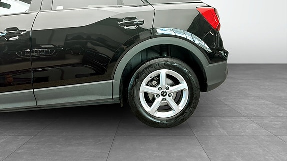 Audi Q2 6 of 12