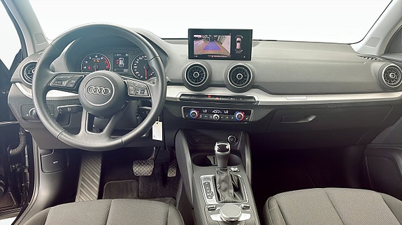 Audi Q2 10 of 12
