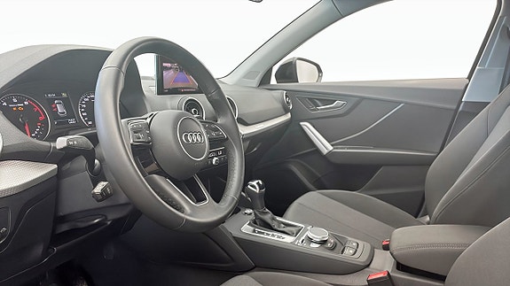 Audi Q2 7 of 12