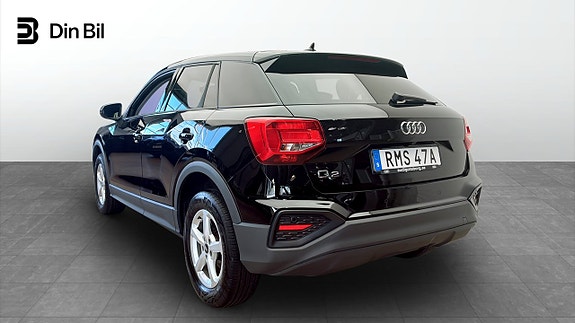 Audi Q2 3 of 12