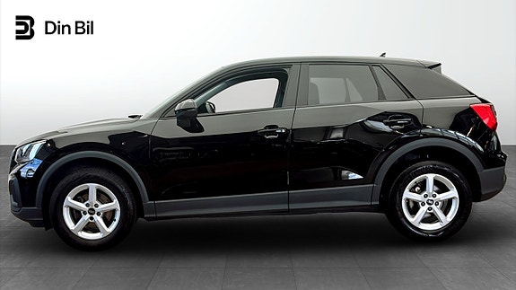 Audi Q2 2 of 12