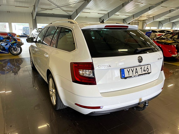Skoda Octavia 5 of 21