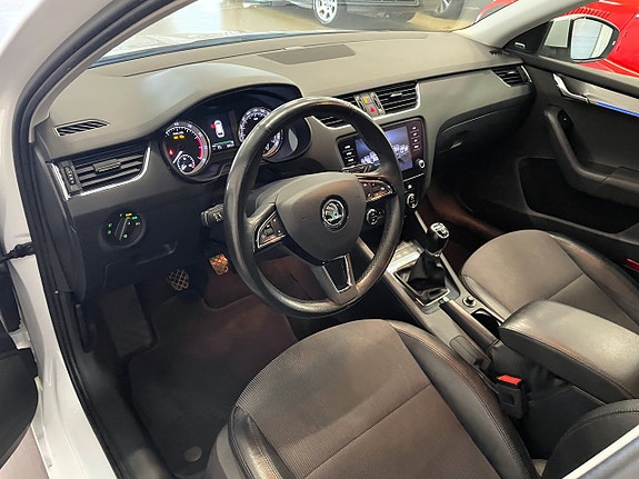 Skoda Octavia 8 of 21