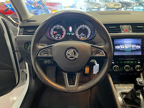 Skoda Octavia 11 of 21