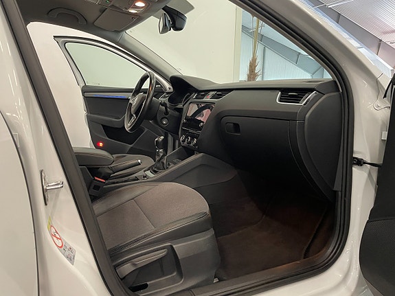 Skoda Octavia 10 of 21