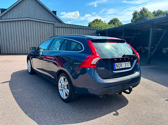 Volvo V60 5 of 8