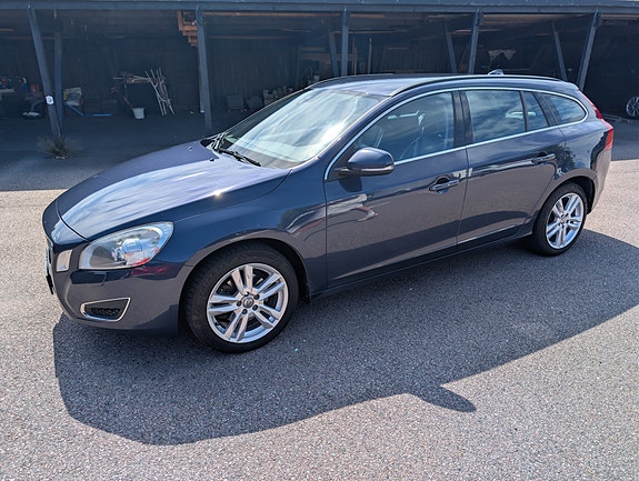 Volvo V60 3 of 8