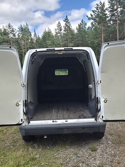 Ford Transit Connect 7 of 9