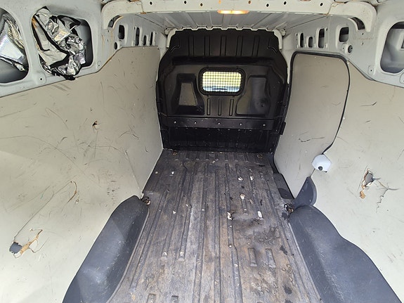 Ford Transit Connect 5 of 9