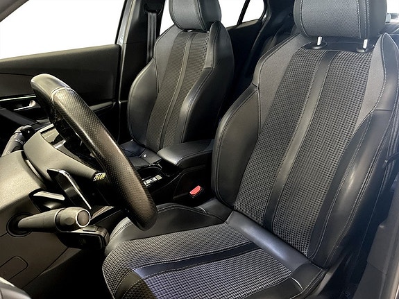 Peugeot 2008 4 of 16