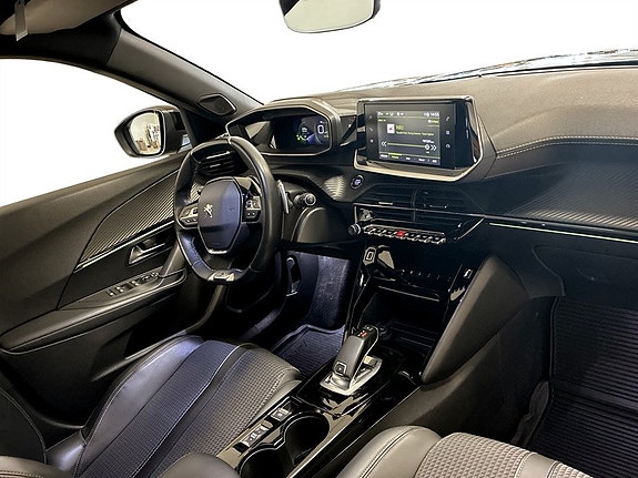 Peugeot 2008 12 of 16