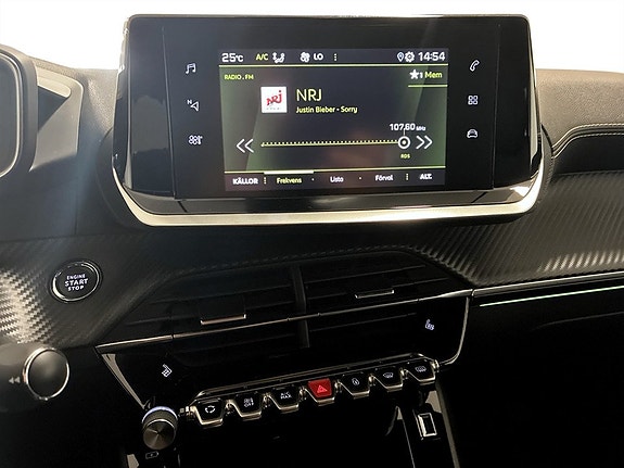 Peugeot 2008 10 of 16