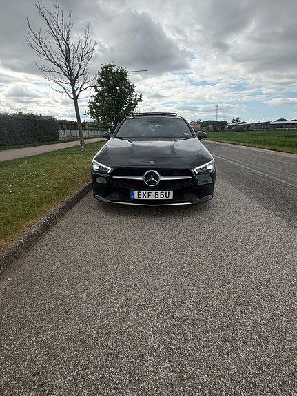 Mercedes-Benz CLA200 3 of 8