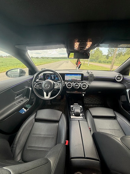 Mercedes-Benz CLA200 6 of 8