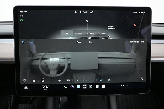 Tesla Model Y 14 of 27