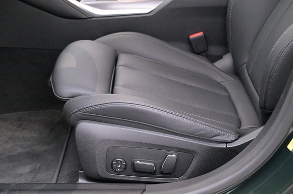 BMW i4 13 of 27