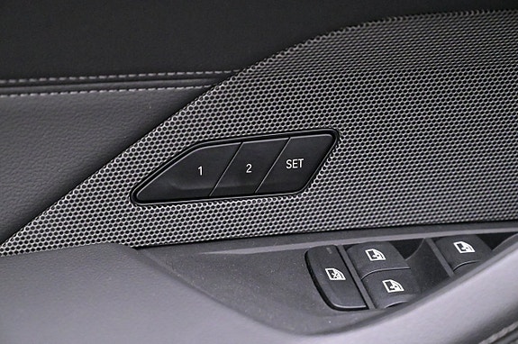 BMW i4 11 of 27