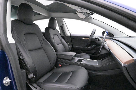 Tesla Model 3 12 of 27