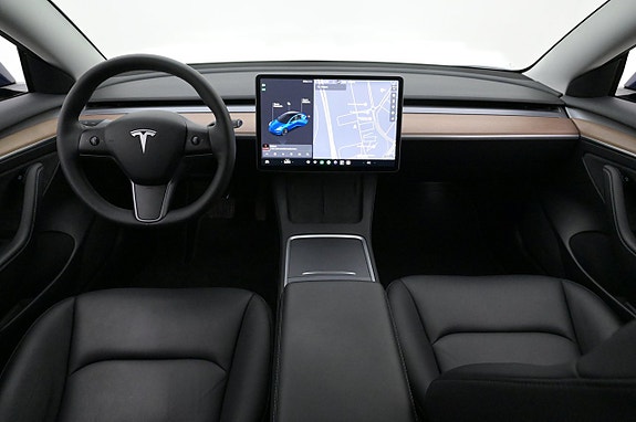 Tesla Model 3 6 of 27
