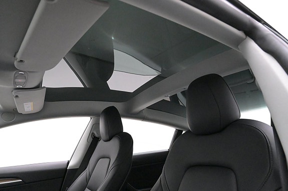 Tesla Model 3 25 of 27