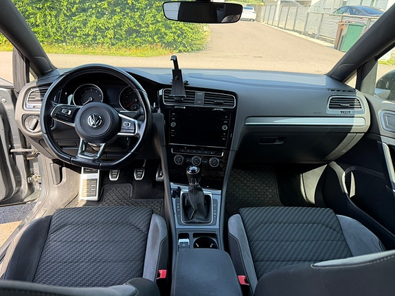 Volkswagen Golf VII 8 of 14