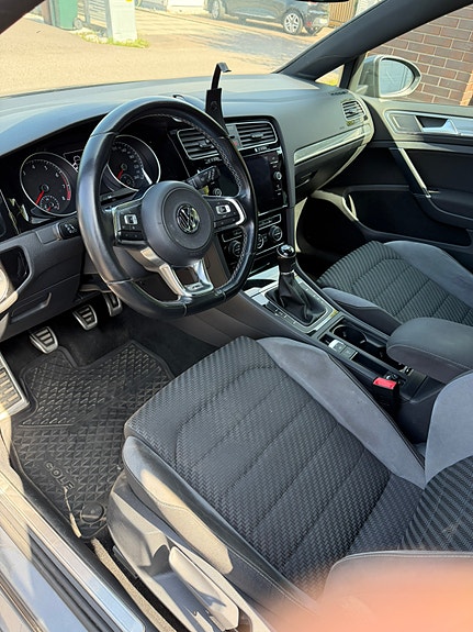 Volkswagen Golf VII 6 of 14