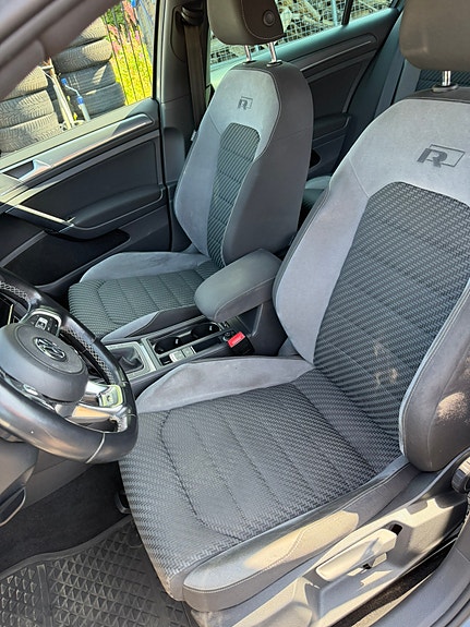 Volkswagen Golf VII 7 of 14