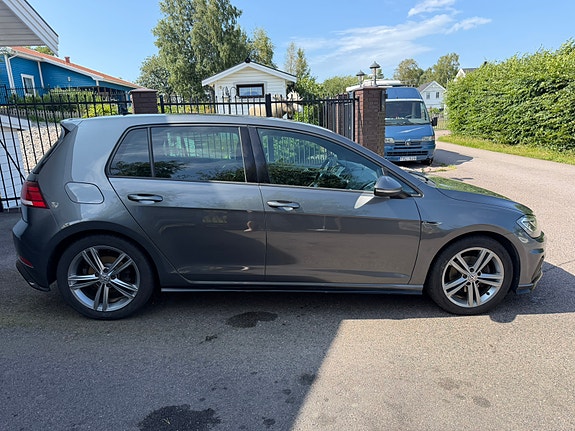 Volkswagen Golf VII 2 of 14